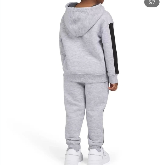 Champion Boys and Girls Outfit 5T New - Picture 3 of 6